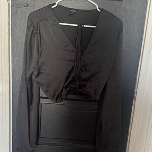 Rue21 Black Long-Sleeve Tie-Front Crop Top